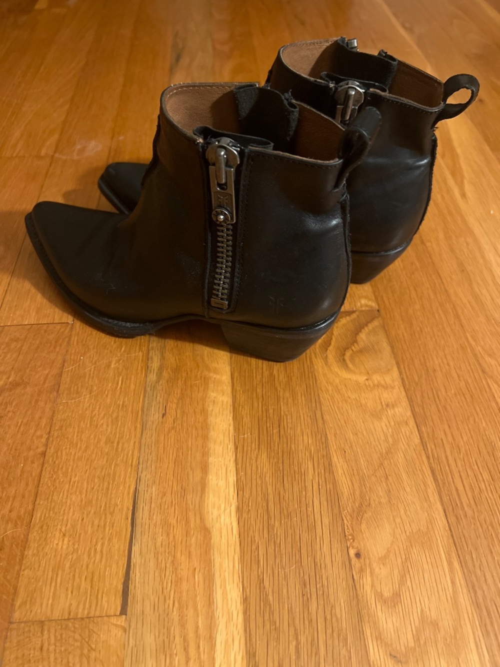 Frye Sasha Moto Shortie - black ankle boots/booties - size 6.5 - Picture 2 of 8